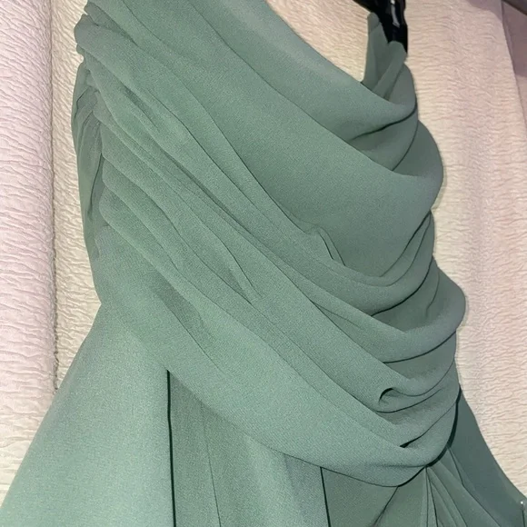 NWT PRETTYLITTLETHING dress 10 - Picture 3 of 14